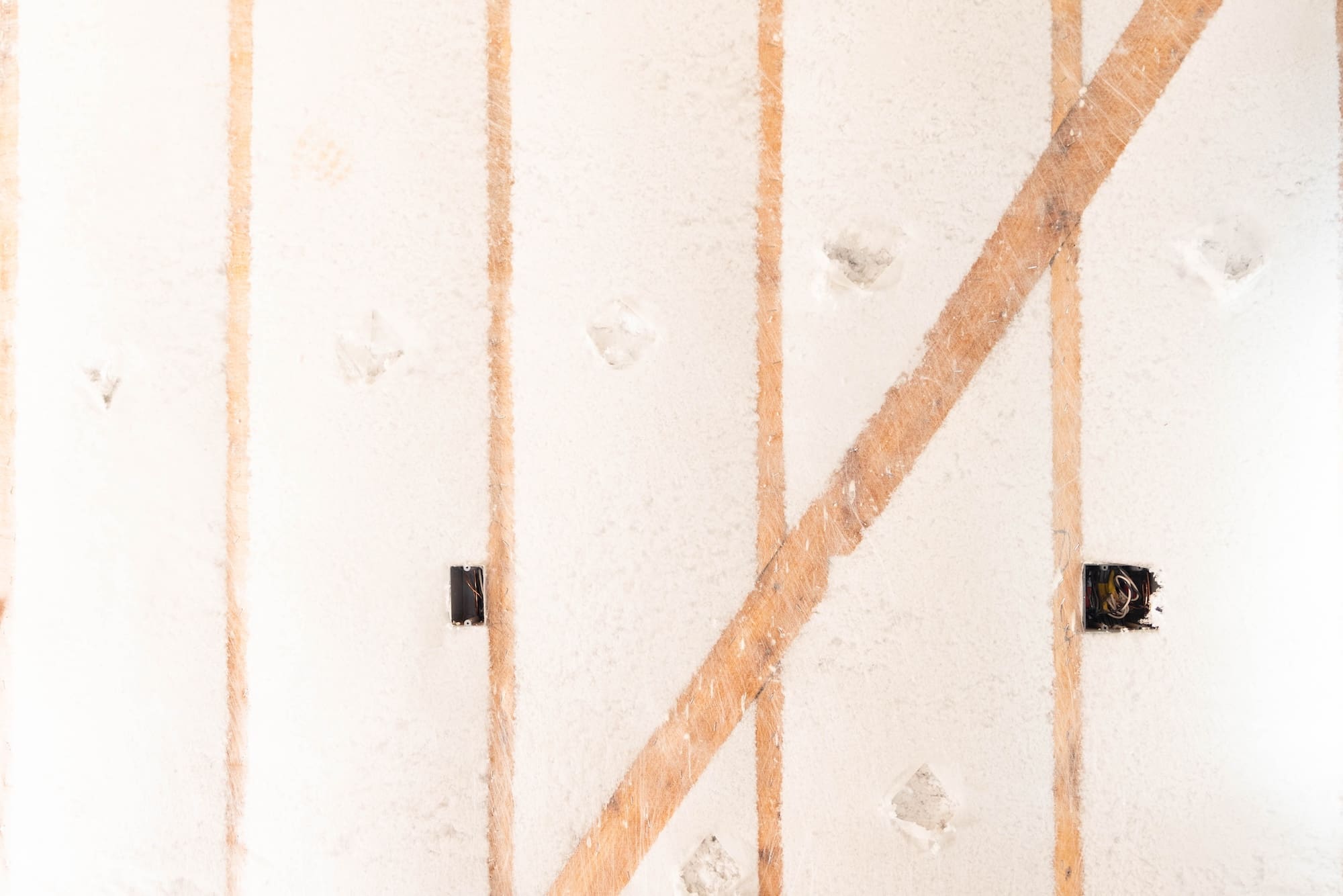 FIC_Loose Fill Fiberglass BABS Installed on a Wall Loose Fill Fiberglass BABS Installed in a Wall